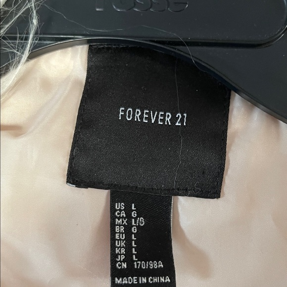 Forever 21 Cream Fur Jacket Large - Picture 2 of 5